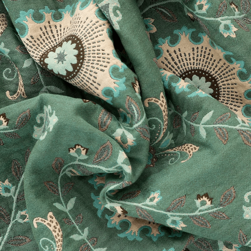 Couverture de lit verte avec fleurs