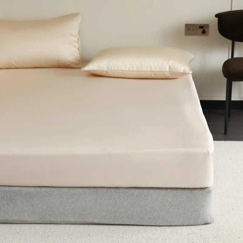 Drap housse en soie beige