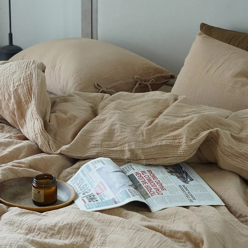 Housse de couette en gaze de coton de couleur beige avec journal