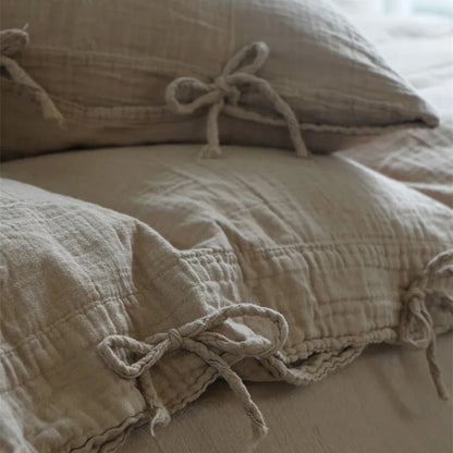 Housse de couette en gaze de coton beige avec oreillers