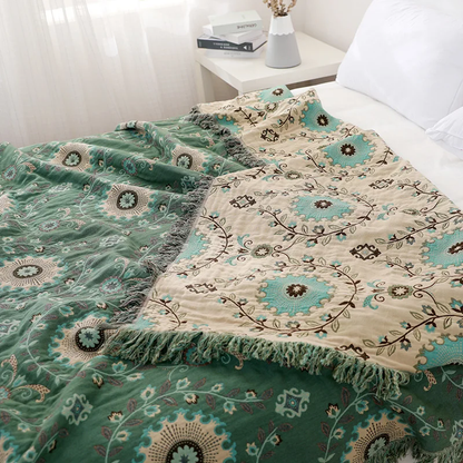 Couverture de lit verte avec fleurs