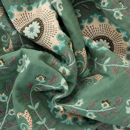 Couverture de lit verte avec fleurs