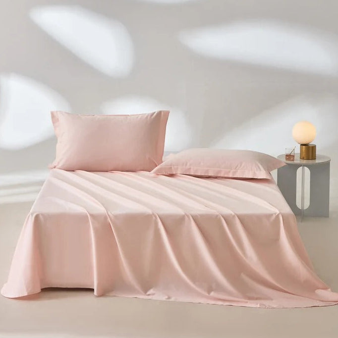 Drap en satin rose pâle